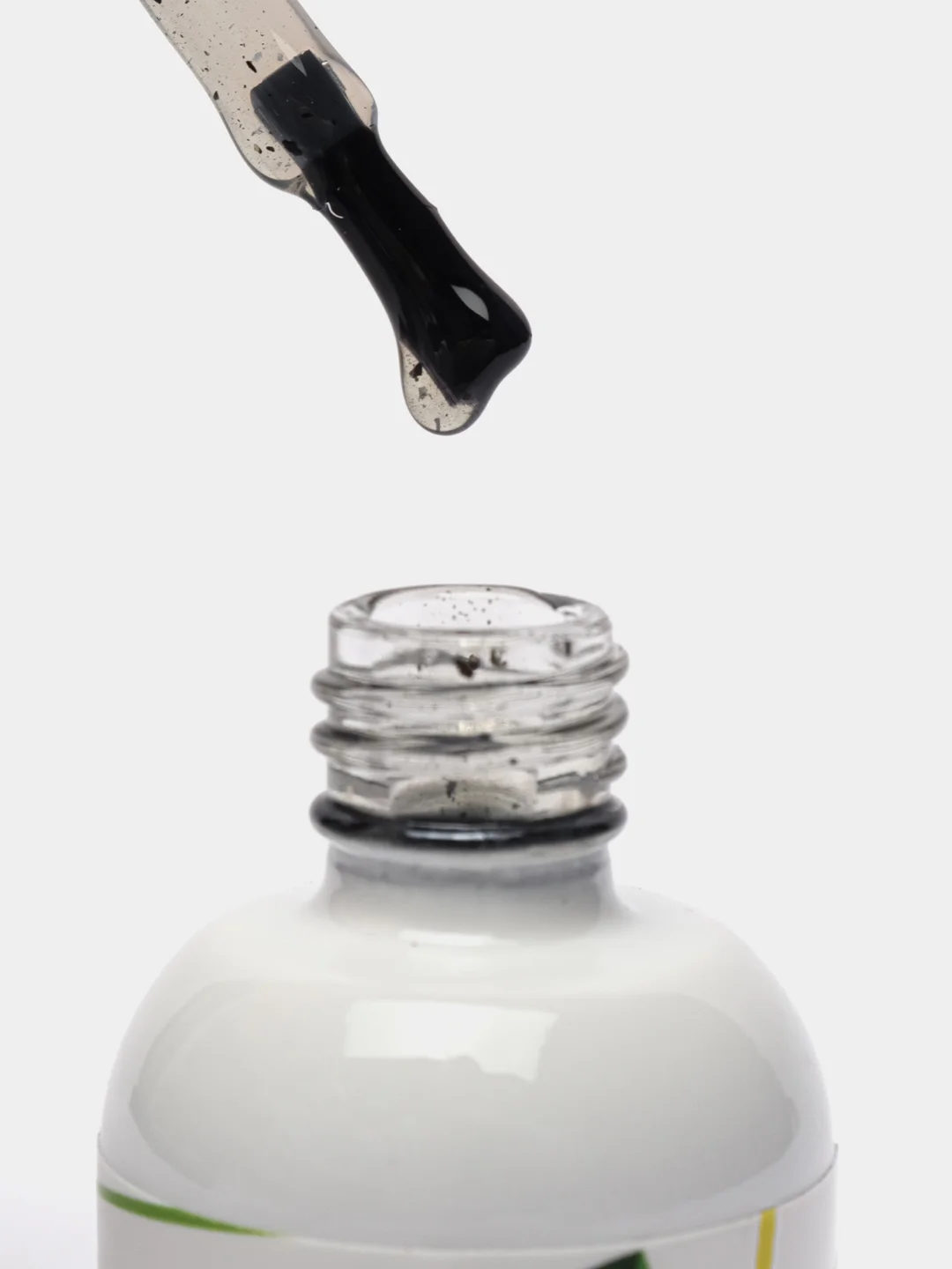 Верхнее покрытие для гель-лака с черными хлопьями E.co Nails Dalmatian Top  Black  10 мл