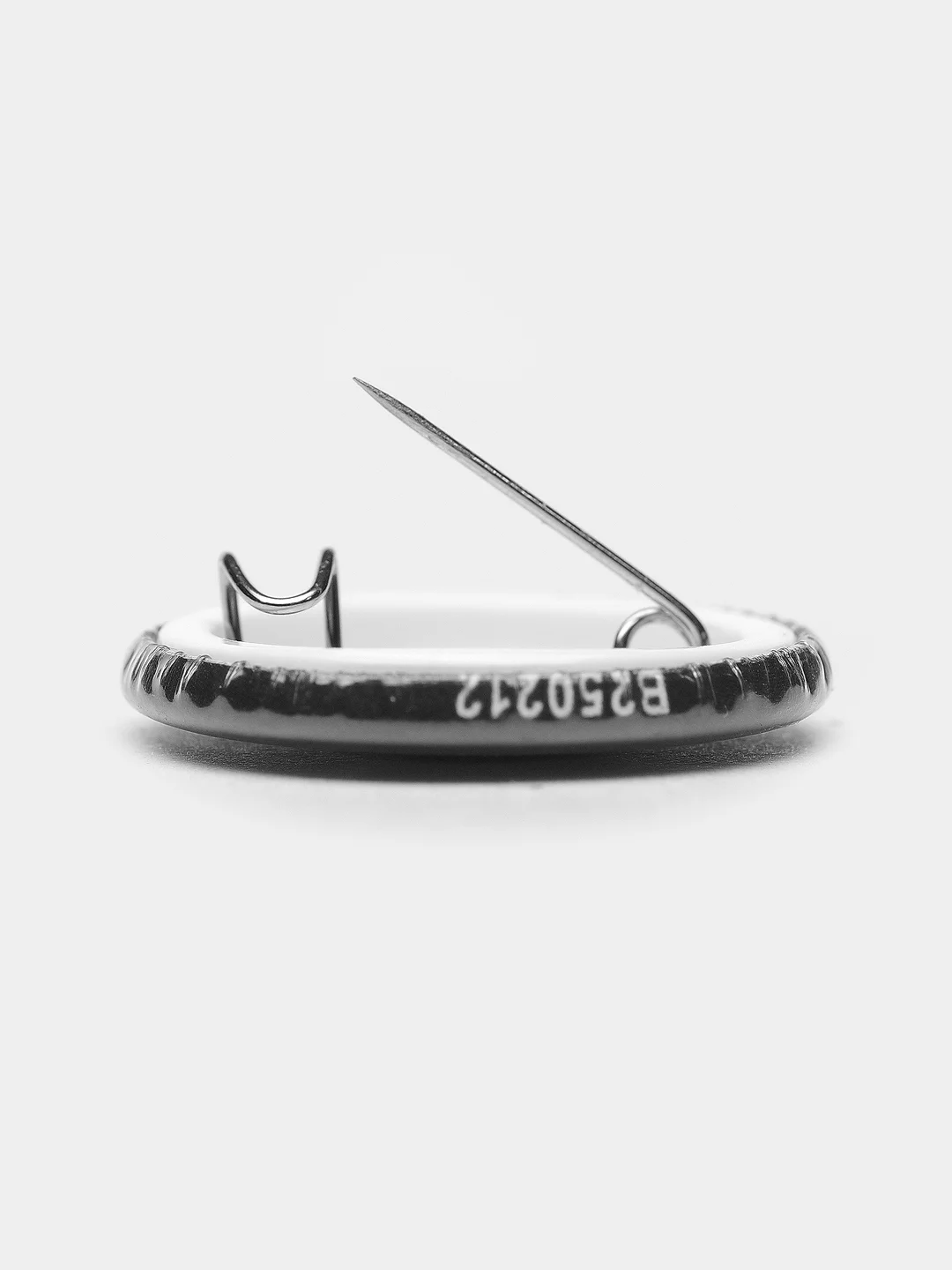 Черный значок "Анархия", 25 мм