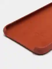 Коричневый чехол Silicone Case для iPhone 11, с открытым низом