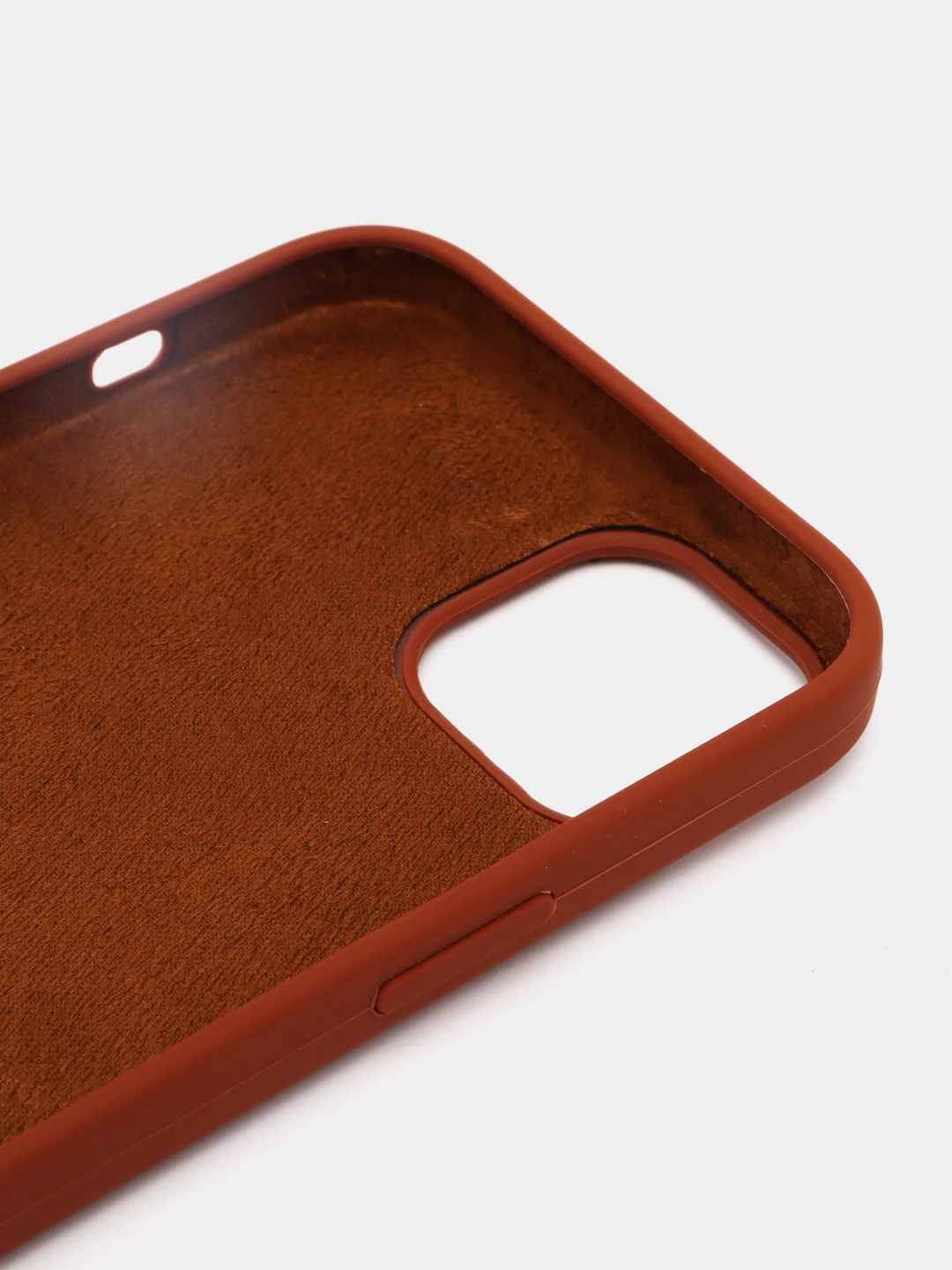 Коричневый чехол Silicone Case для iPhone 14, 14 Plus, 14 Pro, 14 Pro Max, с закрытым низом