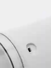 Белый портативный ирригатор для полости рта