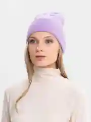 Белый шапка с отворотом