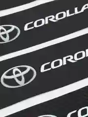 Черный комплект защитных наклеек на пороги в автомобиль, по моделям