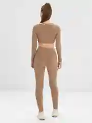 Бежевый костюм спортивный