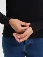 Черный лонгслив женский