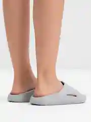 Серый шлепанцы