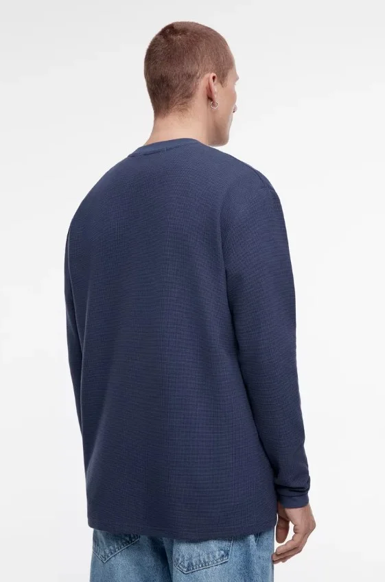 Темно-синий лонгслив мужской oversize хлопковый с застежкой на груди Befree