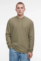 Лонгслив мужской oversize хлопковый с застежкой на груди Befree