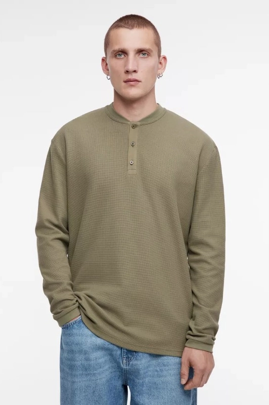 Лонгслив мужской oversize хлопковый с застежкой на груди Befree