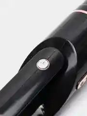 Черный вакуумный пылесос для автомобиля