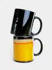 Желтый кружка Хамелеон, меняющая цвет