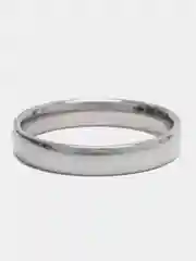 Серебряный кольцо обручальное с шириной 4 мм, 6 мм. Цвет на выбор