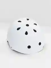 Белый шлем для катания на роликах, скейтборде, самокате