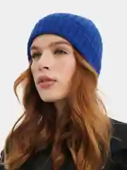 Синий шапка вязаная