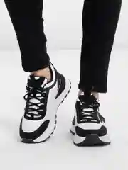 Черный кроссовки женские, спортивные