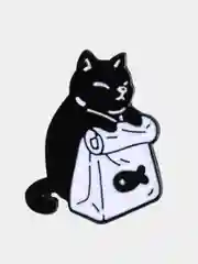 Черный значки с котами (кошками, котятами), пин на одежду или рюкзак