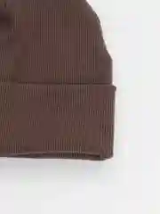 Шоколадный шапка женская