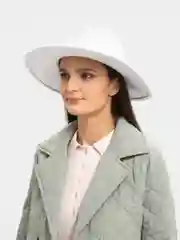 Белый шляпа женская с полями