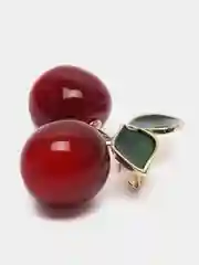 Алый брошь "Вишня"