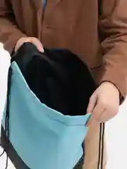 Голубой мешок для обуви
