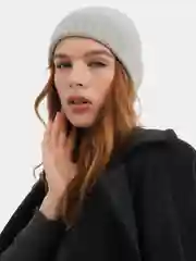 Синий шапка вязаная