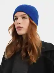 Синий шапка вязаная