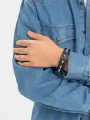 Браслет с шипами