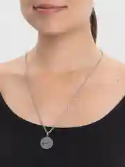 Цепочка с логотипом "Найк", "Nike" на Новый Год
