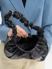 Черный сумка женская, кроссбоди, из полиуретана