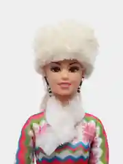 Кукла с лыжами