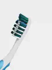 Зубная щетка Oral-B Комплекс Глубокая чистка, 40 Medium, 1 штука