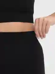 Черный спортивный женский костюм для фитнеса