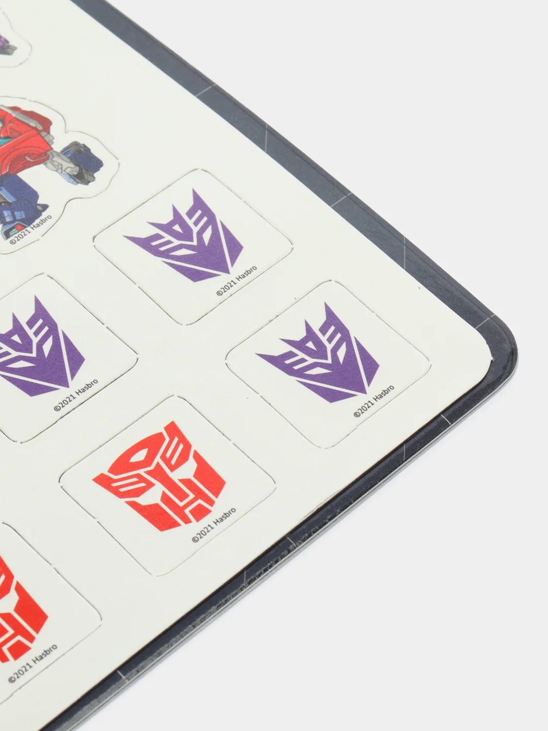 Магнитная книга с заданиями TRANSFORMERS, 8 страниц, 27 магнитов