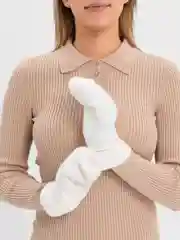 Варежки женские, белые, вязанные
