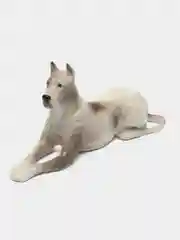 Статуэтка "Дог"