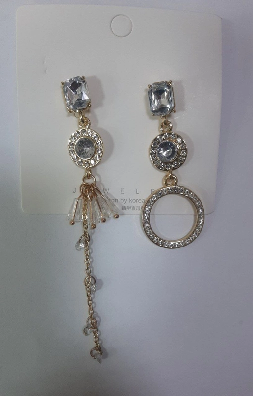Серьги женские, ассиметричные