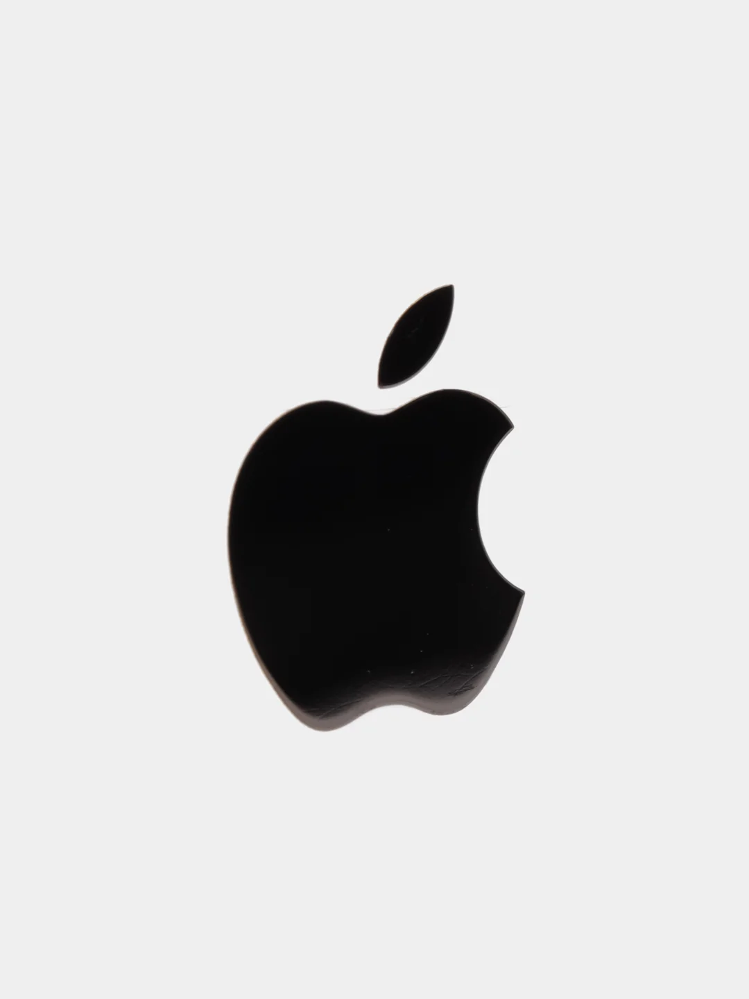 Черный металлическая наклейка-стикер "Яблоко iPhone" на телефон