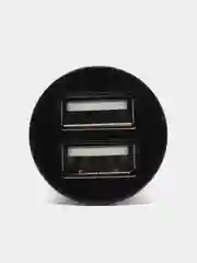 Черный автомобильное зарядное устройство 2 USB 2.1 А в прикуриватель в машину