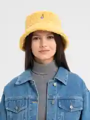 Желтый панама зимняя