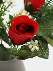 Красный букет искусственных роз, 5 бутонов, 30 см