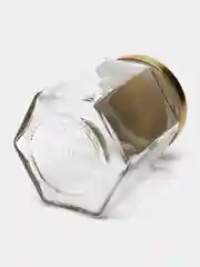 Стеклянная банка с крышкой