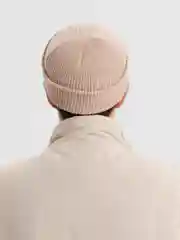 Бежевый шапка бини