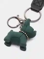 Зеленый брелок собака бульдог