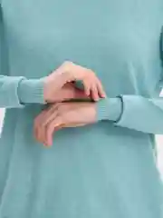 Мятный свитер женский, с высоким воротом