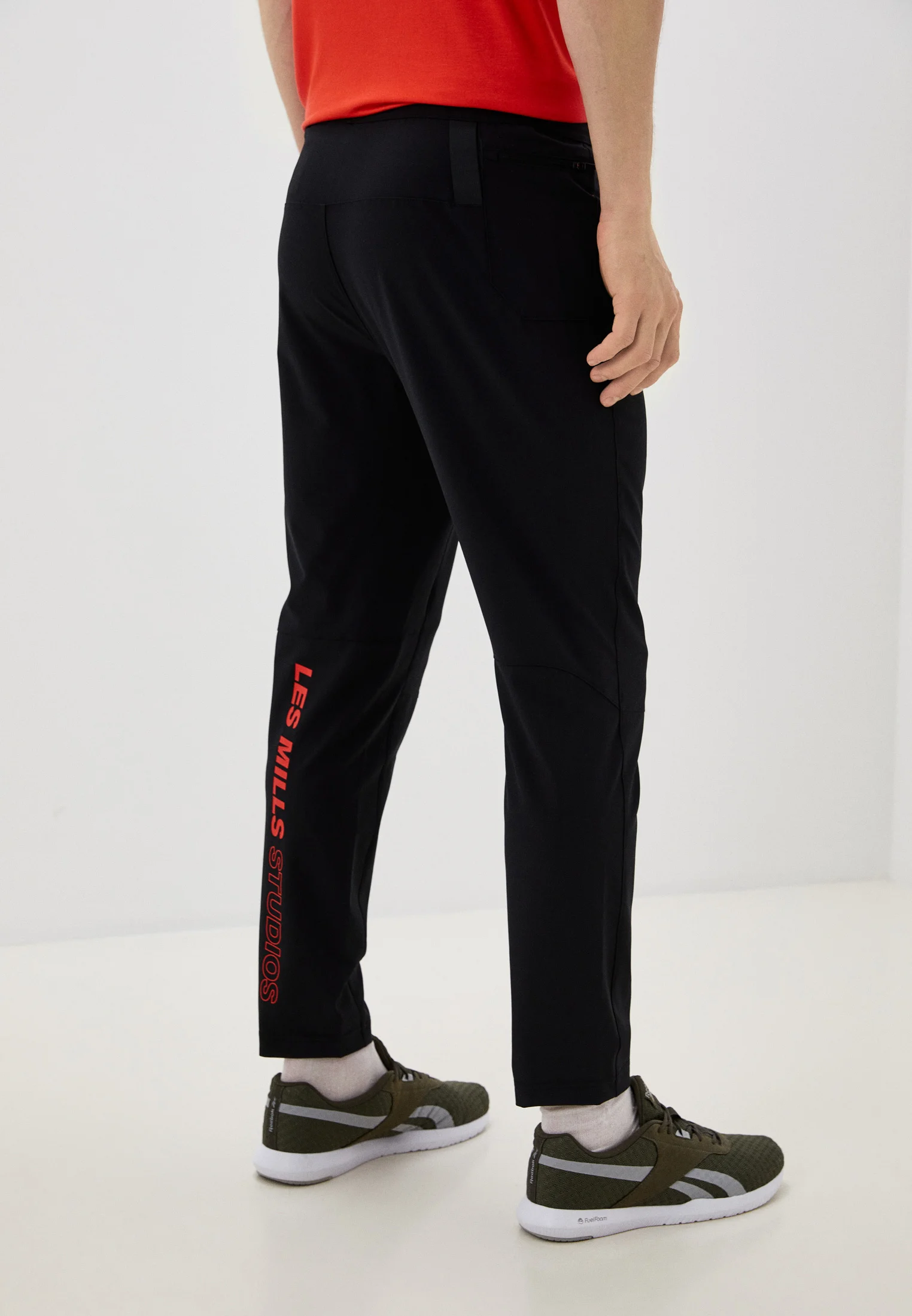 Черный брюки Reebok HD4147 LM Track Pant