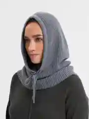 Бежевый капор женский, вязаный капюшон