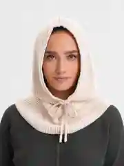 Бежевый капор женский, вязаный капюшон