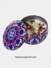 Пурпурный свеча ароматическая в металлической банке