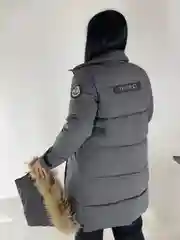 Серый куртка парка