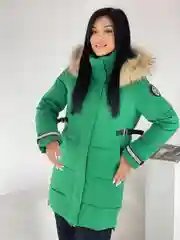 Зеленый куртка парка